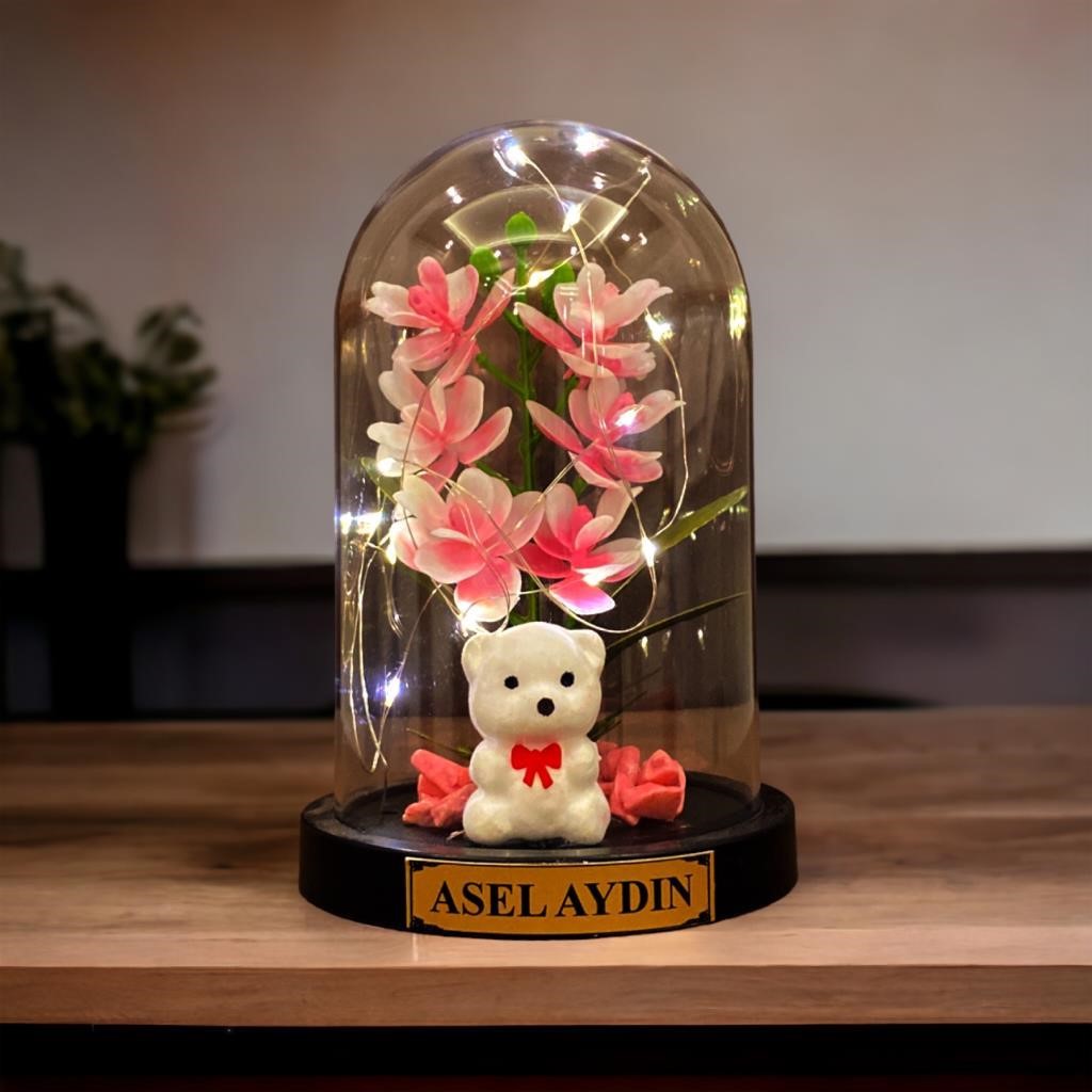 Kişiye Özel Mutlu Ayıcıklı Işıklı Fanus - Zambak Çiçekli ve Çikolata Kutulu