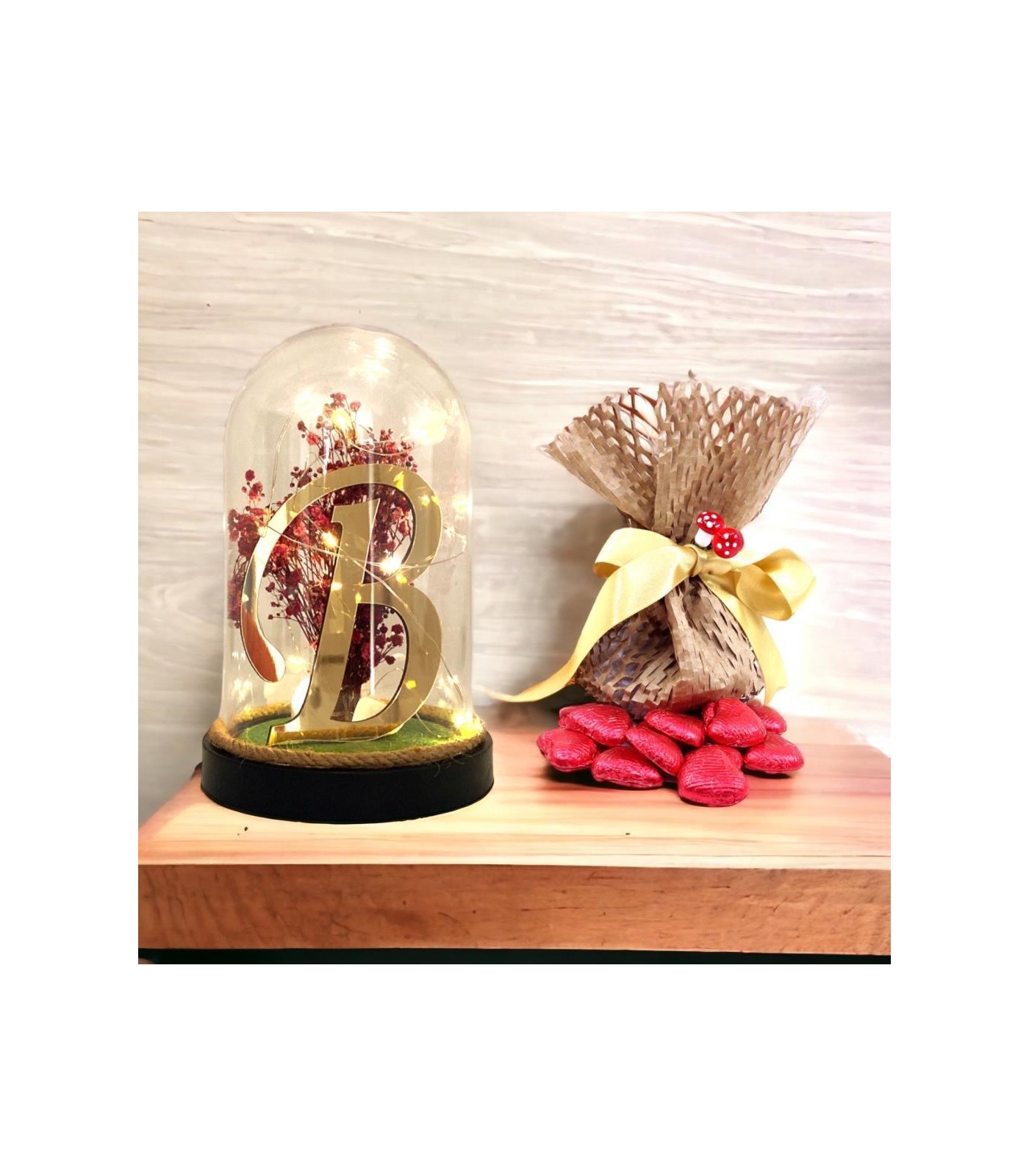 Kişiye Özel Tasarım Gold Harfli ve Led Işıklı Fanus - Çikolata Keseli